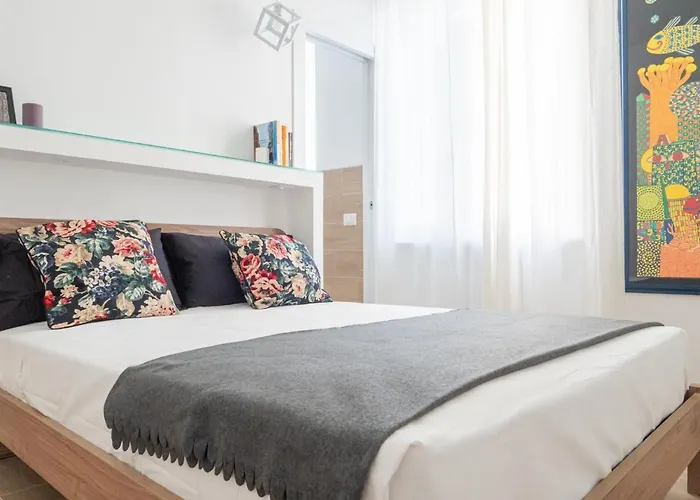 The Best Rent - Beautiful Two-Bedroom Apartment Close To Cinque Giornate Square